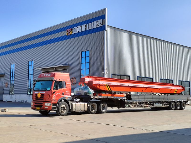 電動(dòng)單梁起重機(jī)，LD20t-26.8m，4臺(tái)，發(fā)往石家莊交付客戶使用。