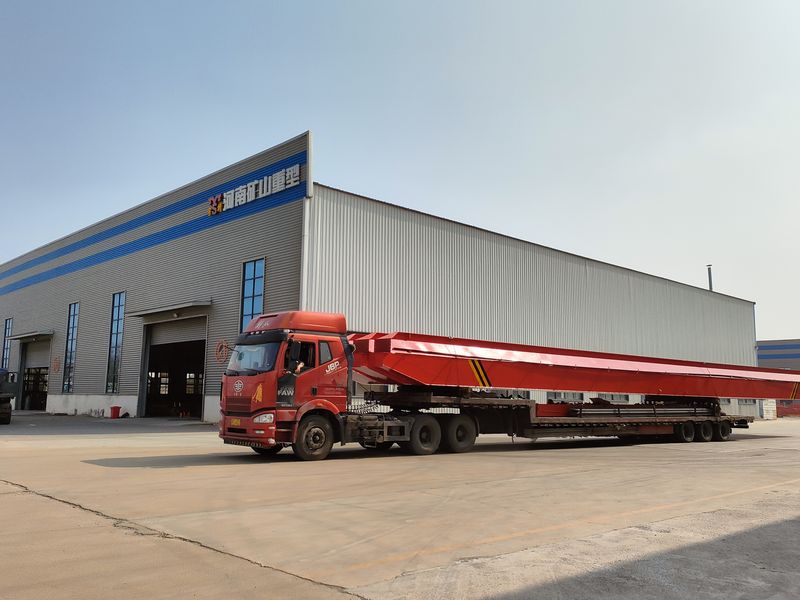 4臺(tái)電動(dòng)單梁起重機(jī)，LD10t-26.53m，發(fā)往浙江交付客戶使用。