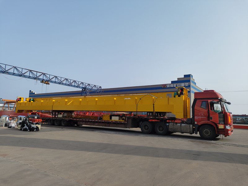 通用橋式起重機(jī)  QD32/5t—25.5m  制作完成，發(fā)往河南洛陽(yáng)交付客戶使用