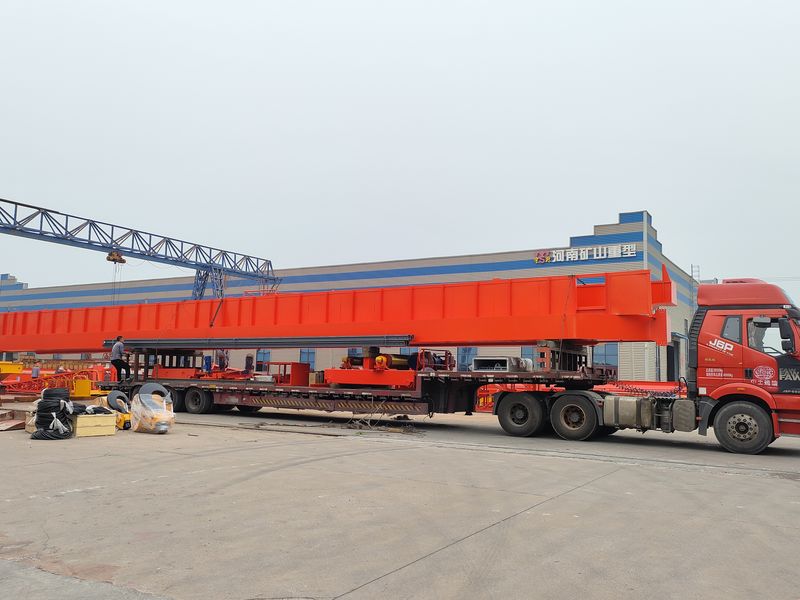 通用橋式起重機(jī) QDXX32/5t—27.7m 制作完成，發(fā)往陜西省銅川市交付客戶使用。