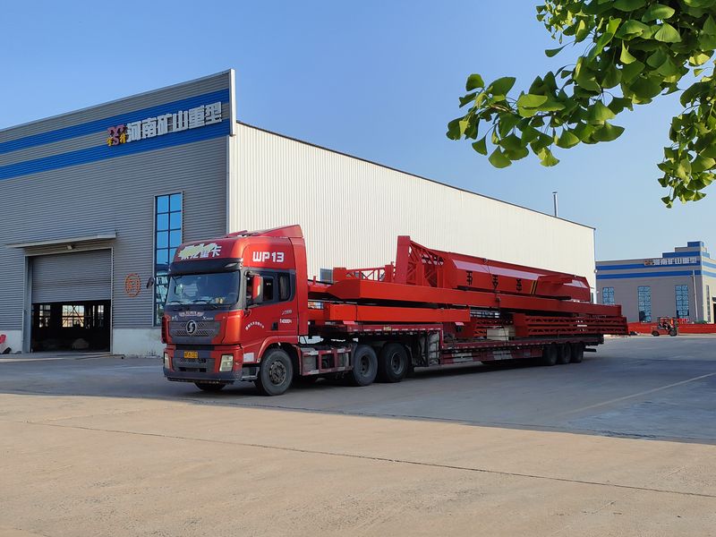 電動(dòng)葫蘆門式起重機(jī) 2臺(tái) MHxh10t—25m 外懸5/5m MHxh5t—23m 外懸4.5/4.5m 制作完成，發(fā)往青海交付客戶使用