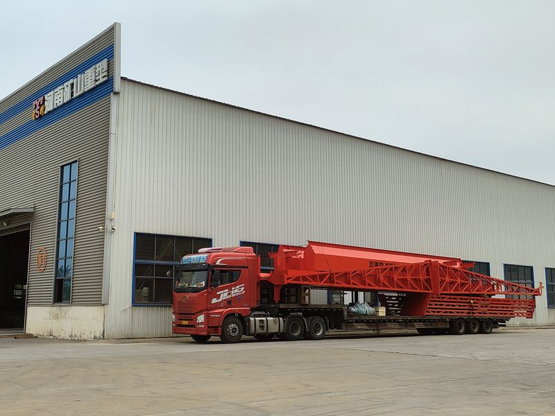 電動(dòng)葫蘆門式起重機(jī) 2臺(tái) MHxh10t—27m 制作完成，發(fā)往甘肅蘭州交付客戶使用