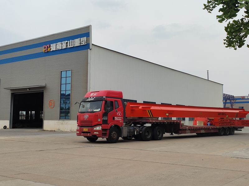 電動葫蘆門式起重機 MHxh10t—20m 制作完成，發(fā)往新疆交付客戶使用。